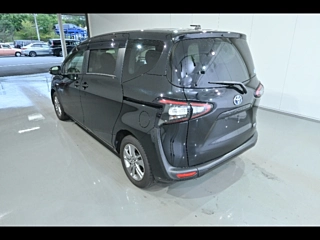 TOYOTA SIENTA 2016