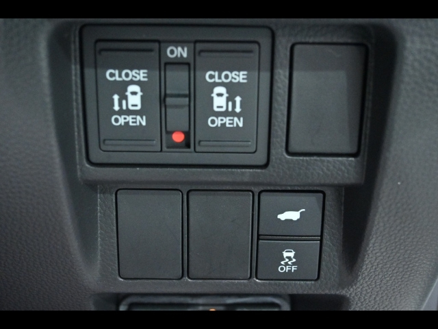 HONDA STEP WAGON 2023