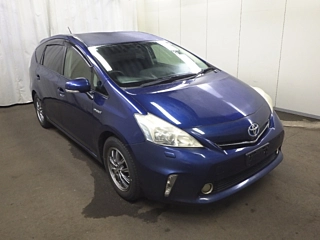 TOYOTA PRIUS ALPHA 2012