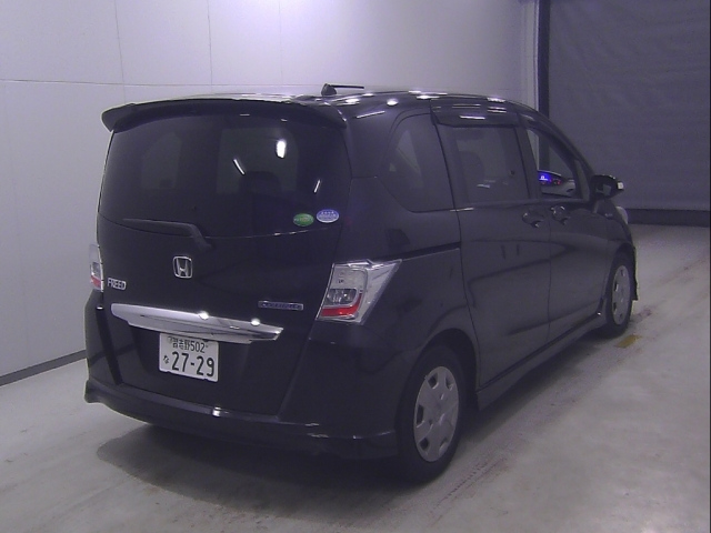 HONDA FREED 2013