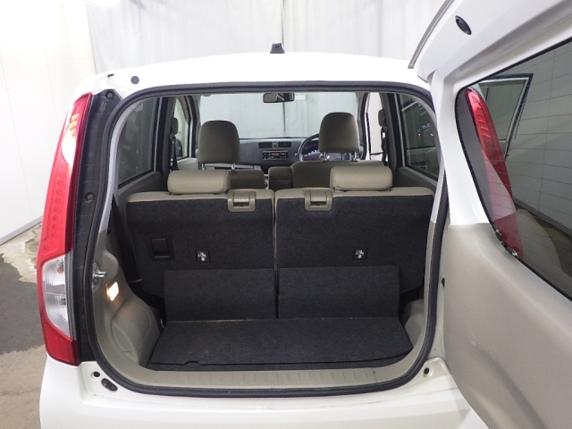 DAIHATSU MOVE 2013