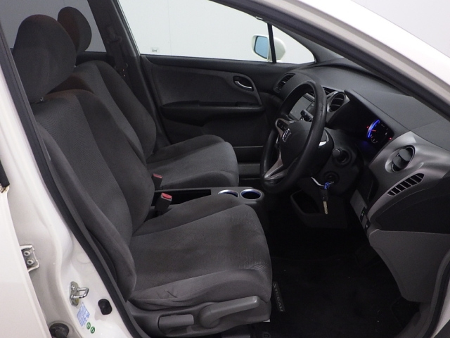 HONDA STREAM 2010