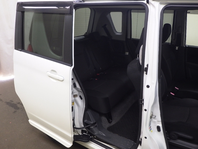SUZUKI SOLIO 2015