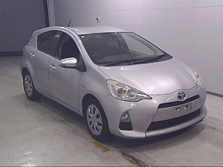 TOYOTA AQUA 2013