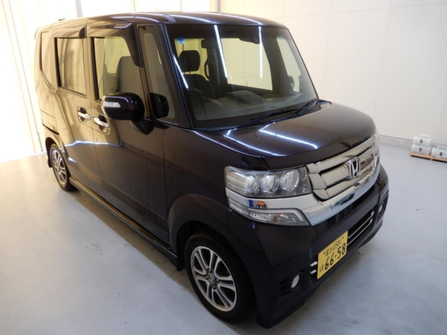 HONDA N BOX 2017