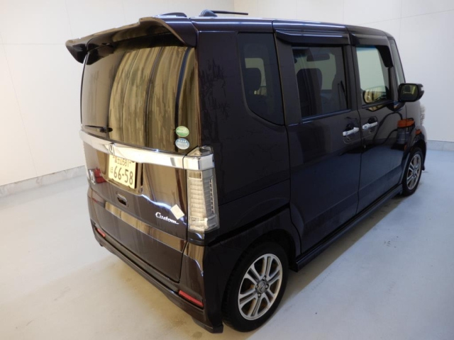 HONDA N BOX 2017