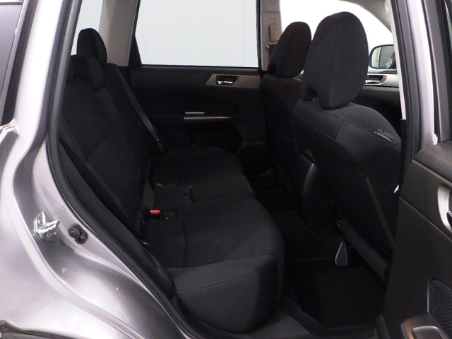 SUBARU FORESTER 2010