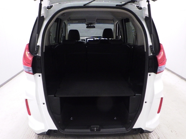 HONDA FREED 2018