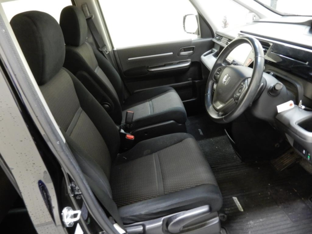 HONDA STEP WAGON 2017