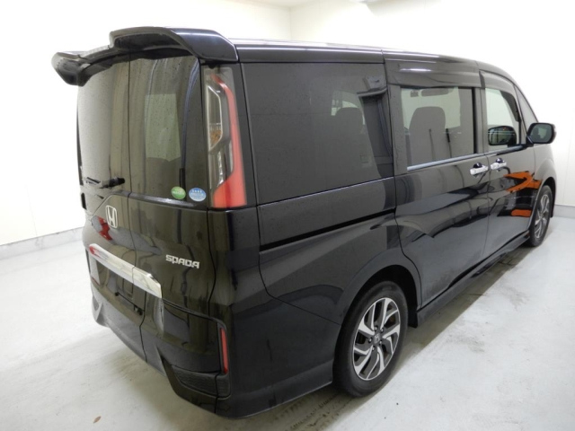 HONDA STEP WAGON 2017