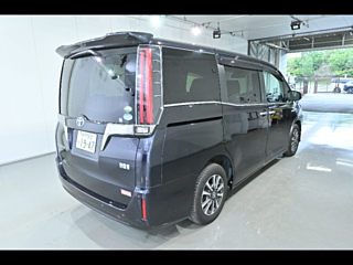 TOYOTA ESQUIRE 2019