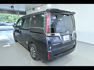 TOYOTA ESQUIRE 2019