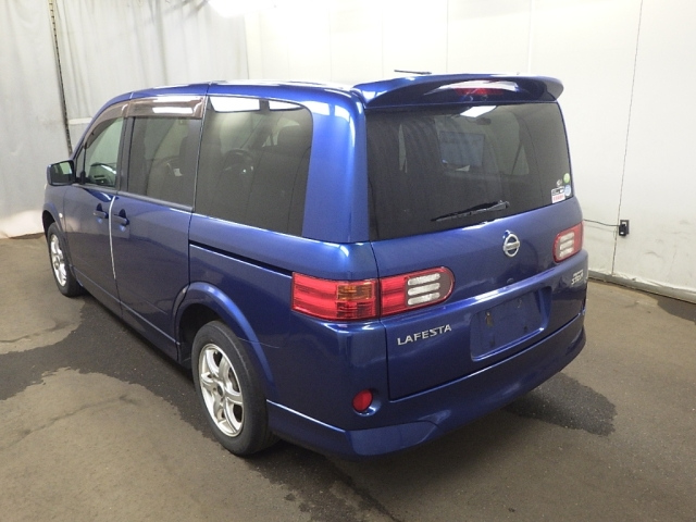 NISSAN LAFESTA 2010