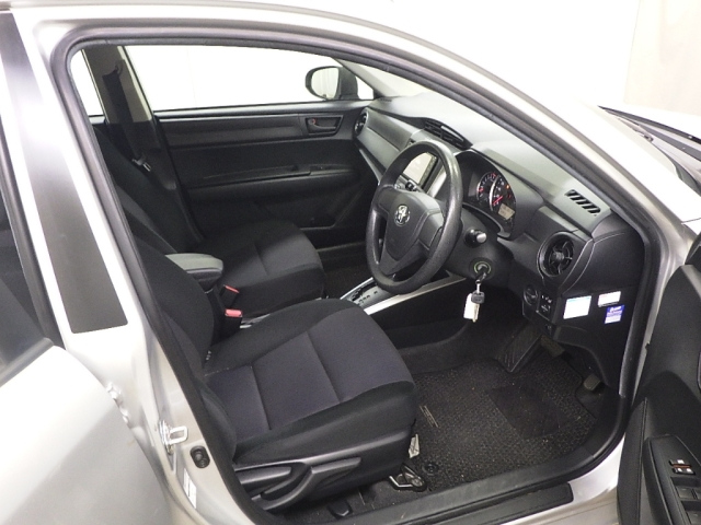 TOYOTA COROLLA FIELDER 2016