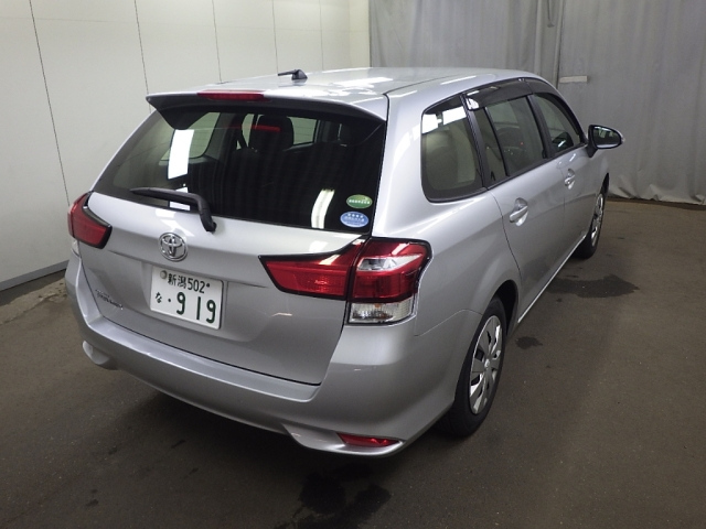 TOYOTA COROLLA FIELDER 2016