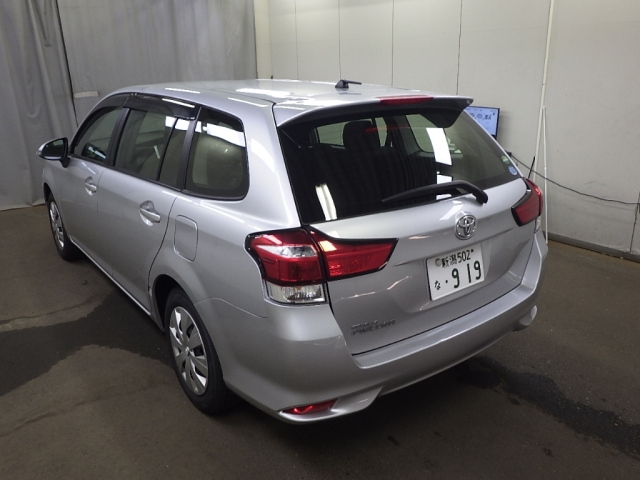 TOYOTA COROLLA FIELDER 2016