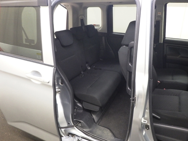 TOYOTA ROOMY 2018