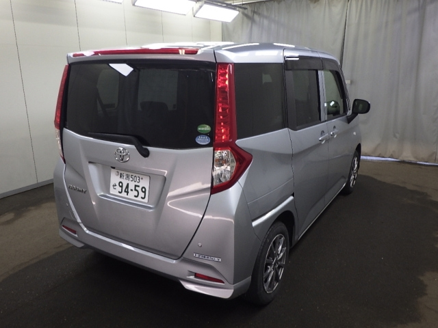 TOYOTA ROOMY 2018