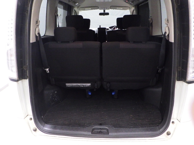 NISSAN SERENA 2012