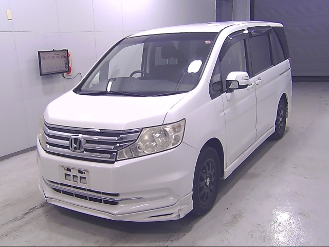 HONDA STEP WAGON 2012