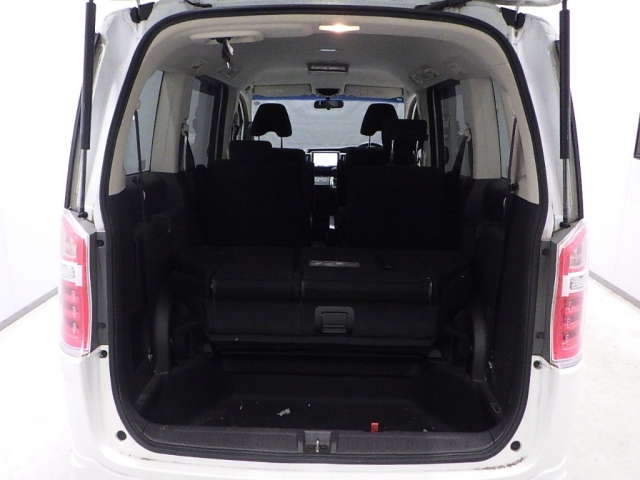 HONDA STEP WAGON 2012