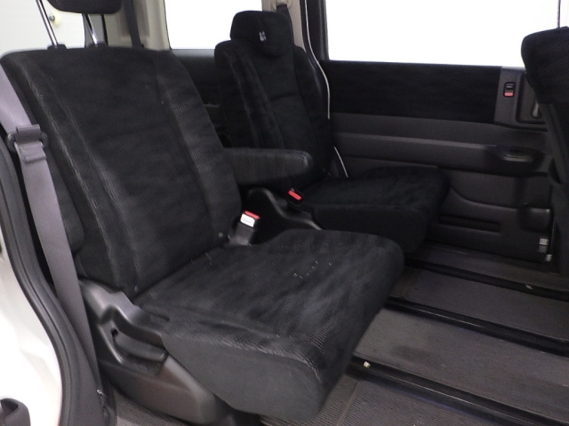 HONDA STEP WAGON 2012