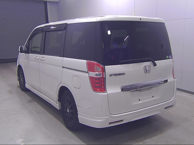 HONDA STEP WAGON 2012