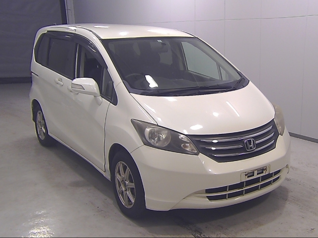 HONDA FREED 2009