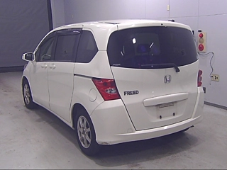 HONDA FREED 2009