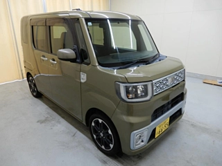 DAIHATSU WAKE 2015