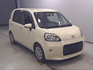 TOYOTA PORTE 2012