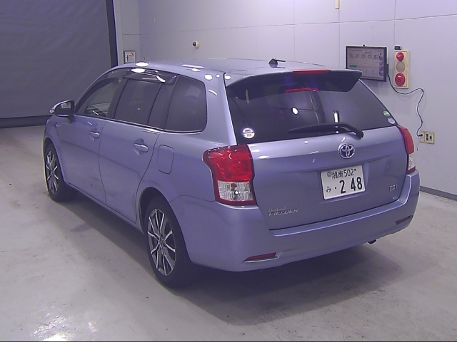 TOYOTA COROLLA FIELDER 2013