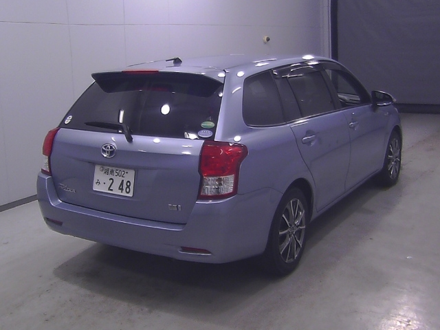 TOYOTA COROLLA FIELDER 2013