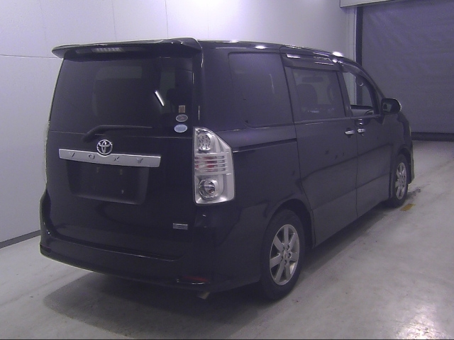 TOYOTA VOXY 2008