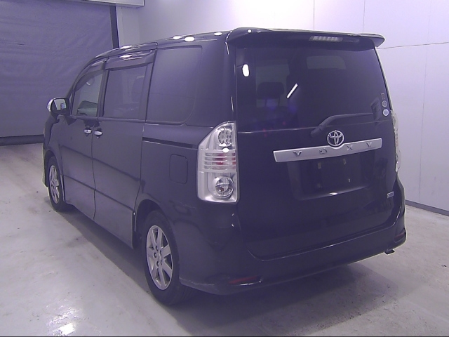 TOYOTA VOXY 2008