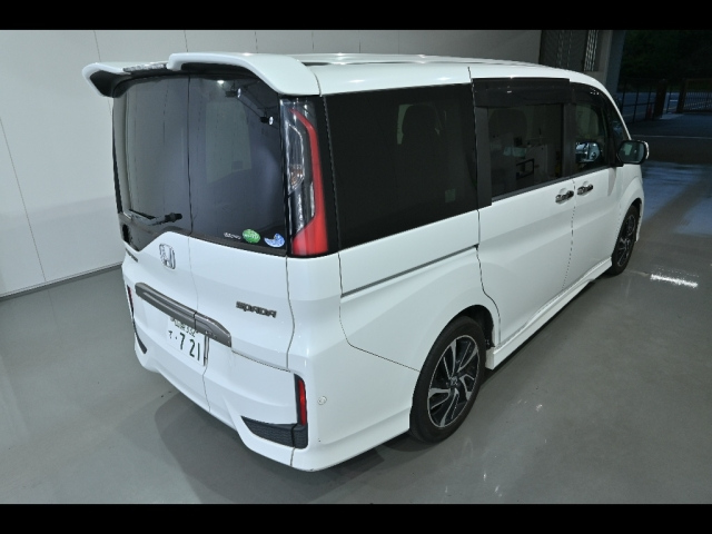 HONDA STEP WAGON 2015