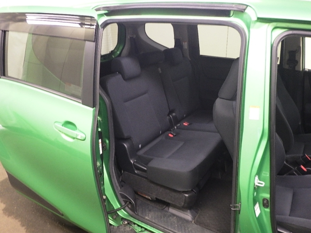TOYOTA SIENTA 2016