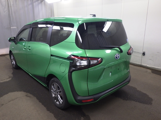 TOYOTA SIENTA 2016