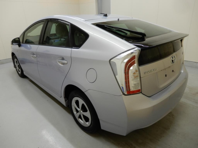 TOYOTA PRIUS 2014