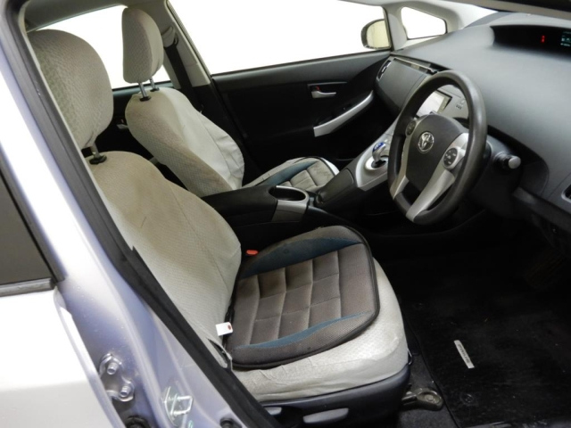 TOYOTA PRIUS 2014