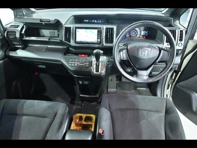 HONDA STEP WAGON 2010