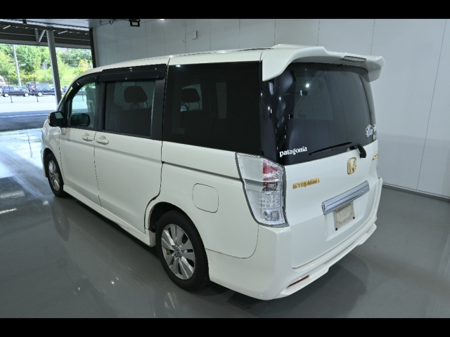 HONDA STEP WAGON 2010