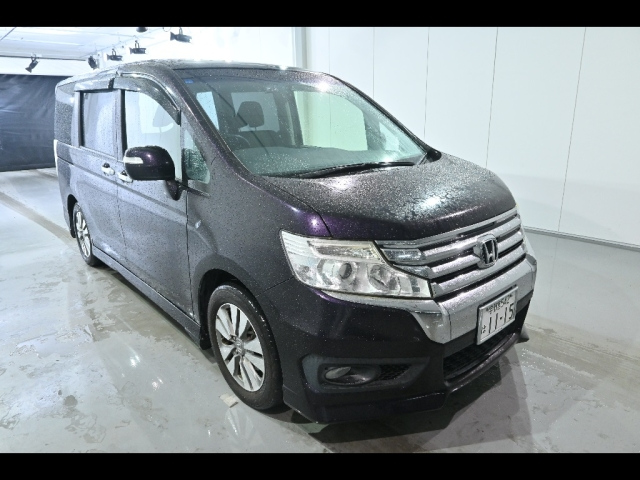 HONDA STEP WAGON 2014