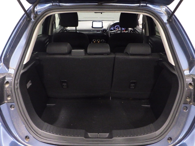 MAZDA DEMIO 2017
