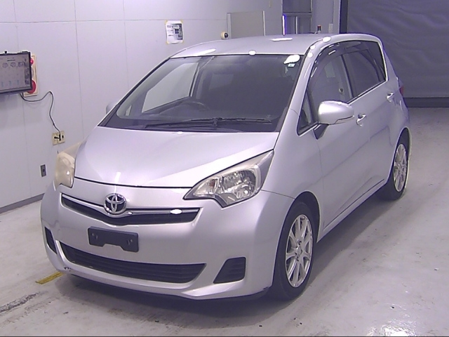TOYOTA RACTIS 2011