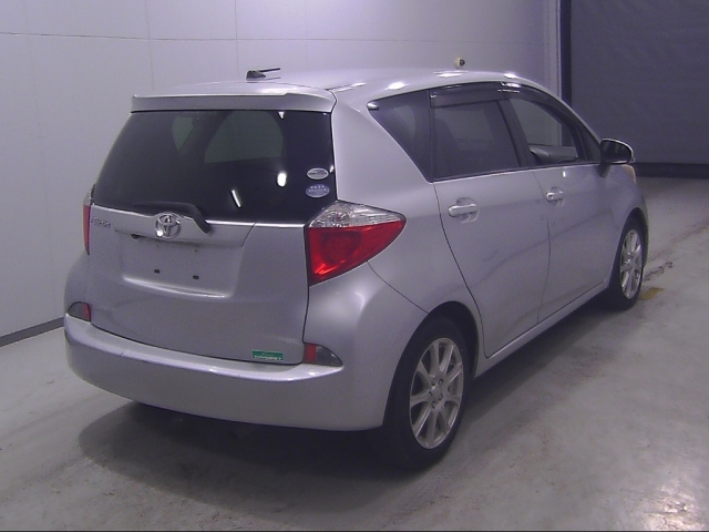 TOYOTA RACTIS 2011