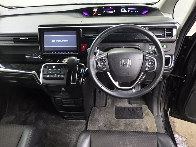 HONDA STEP WAGON 2017
