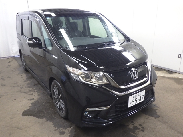 HONDA STEP WAGON 2017