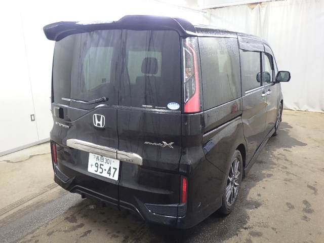 HONDA STEP WAGON 2017