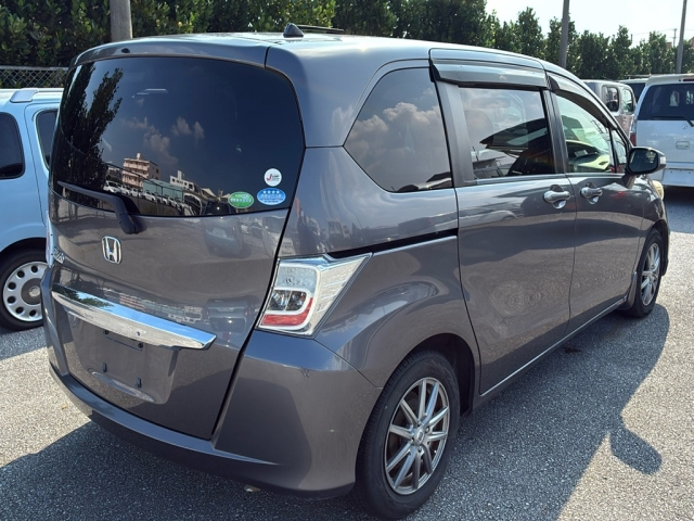 HONDA FREED 2013